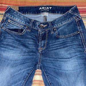 Ariat jeans size 26s (short) bootcut